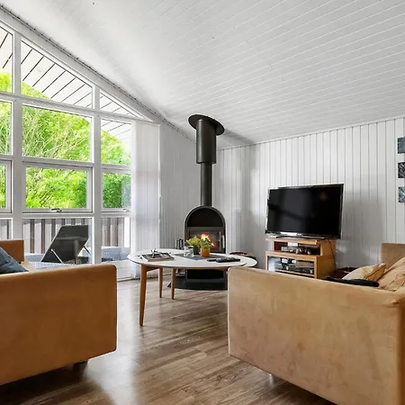 Awesome In Juelsminde With Sauna 度假居 *