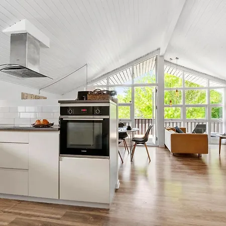 Awesome In Juelsminde With Sauna 度假居