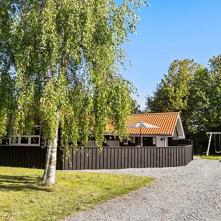 Awesome In Juelsminde With Sauna 度假居