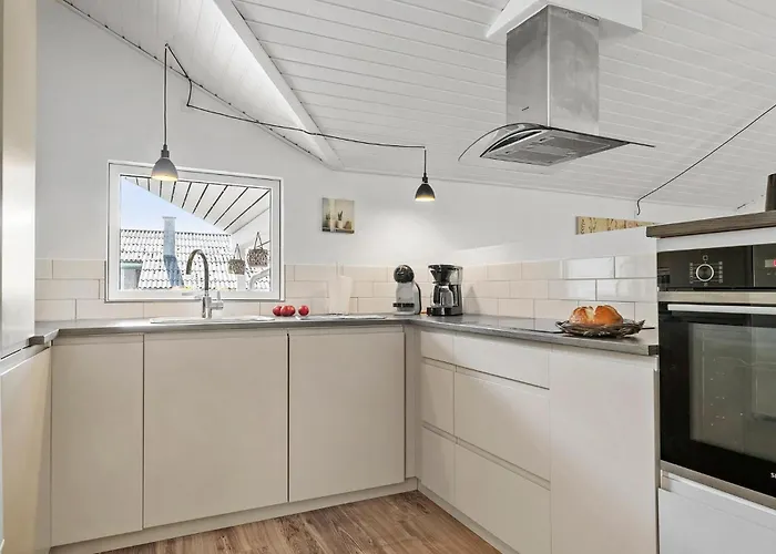 Σπίτι διακοπών Awesome In Juelsminde With Sauna